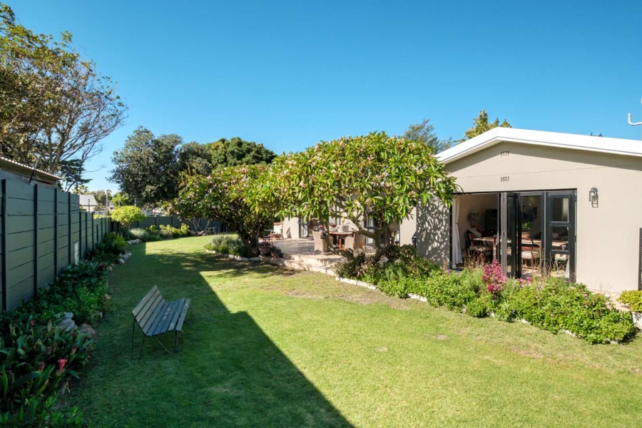 4 Bedroom Property for Sale in Kirstenhof Western Cape